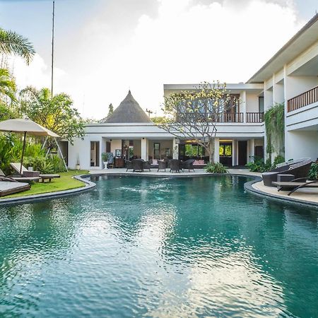 Villa Diana Bali 16 Bedrooms Seminyak  Exterior photo