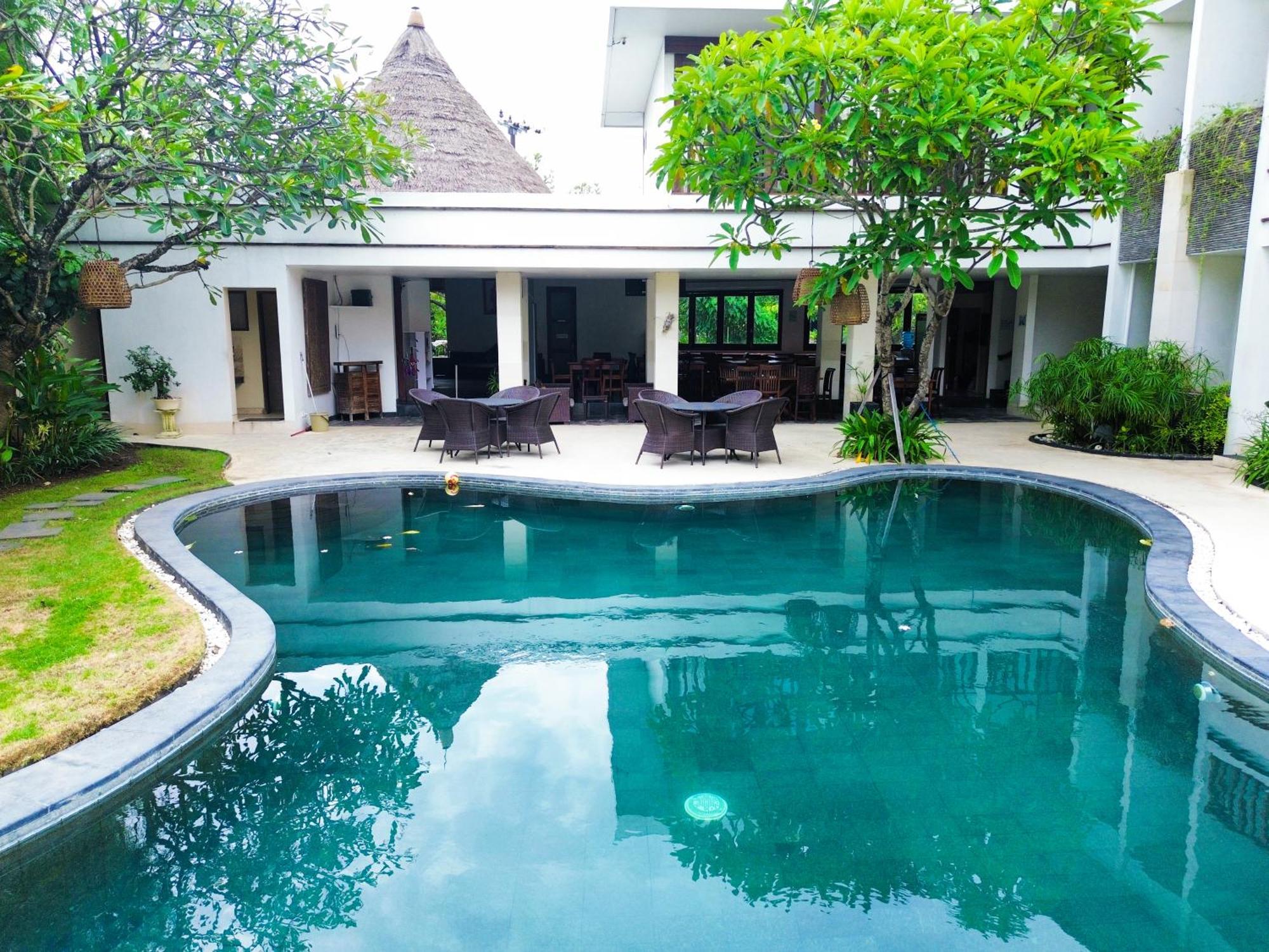 Villa Diana Bali 16 Bedrooms Seminyak  Exterior photo