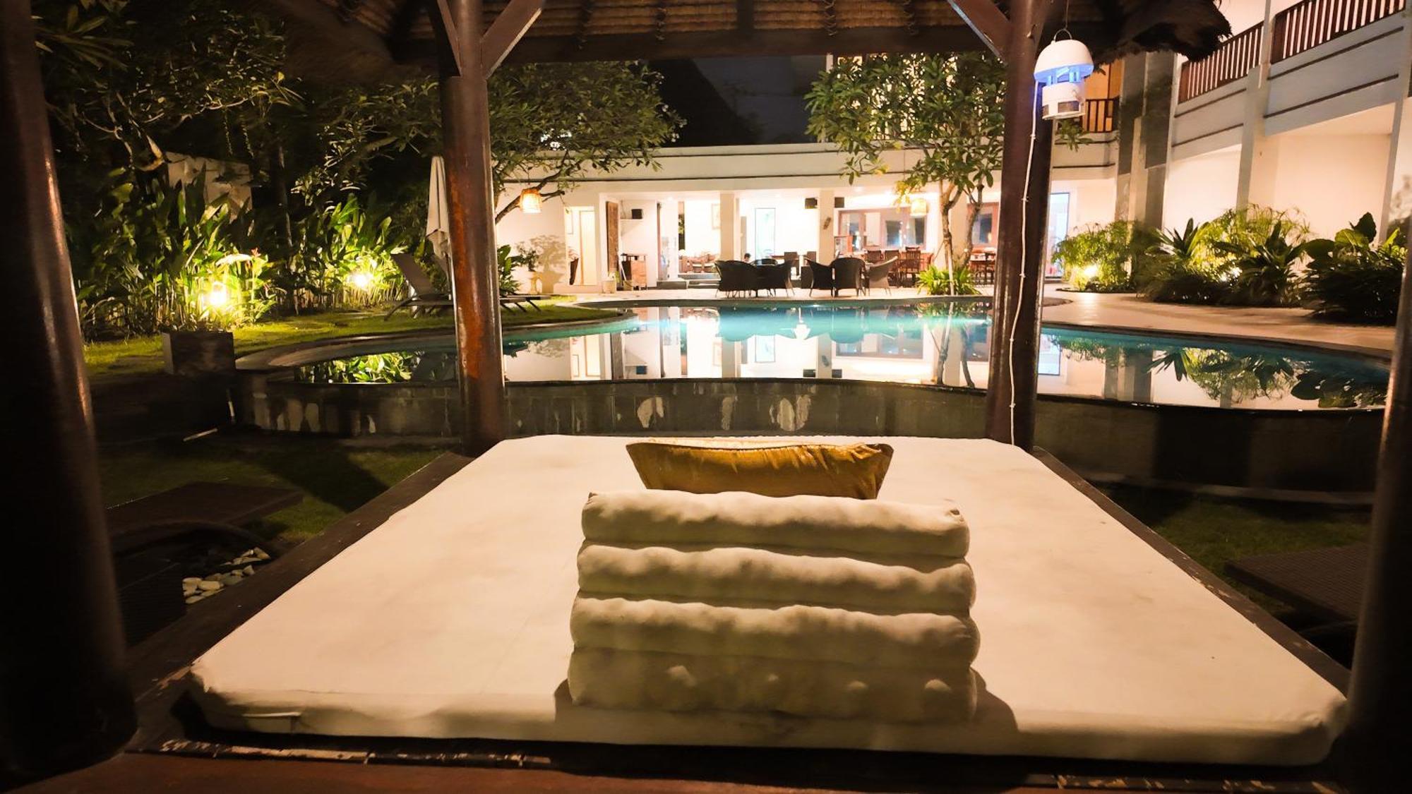 Villa Diana Bali 16 Bedrooms Seminyak  Exterior photo
