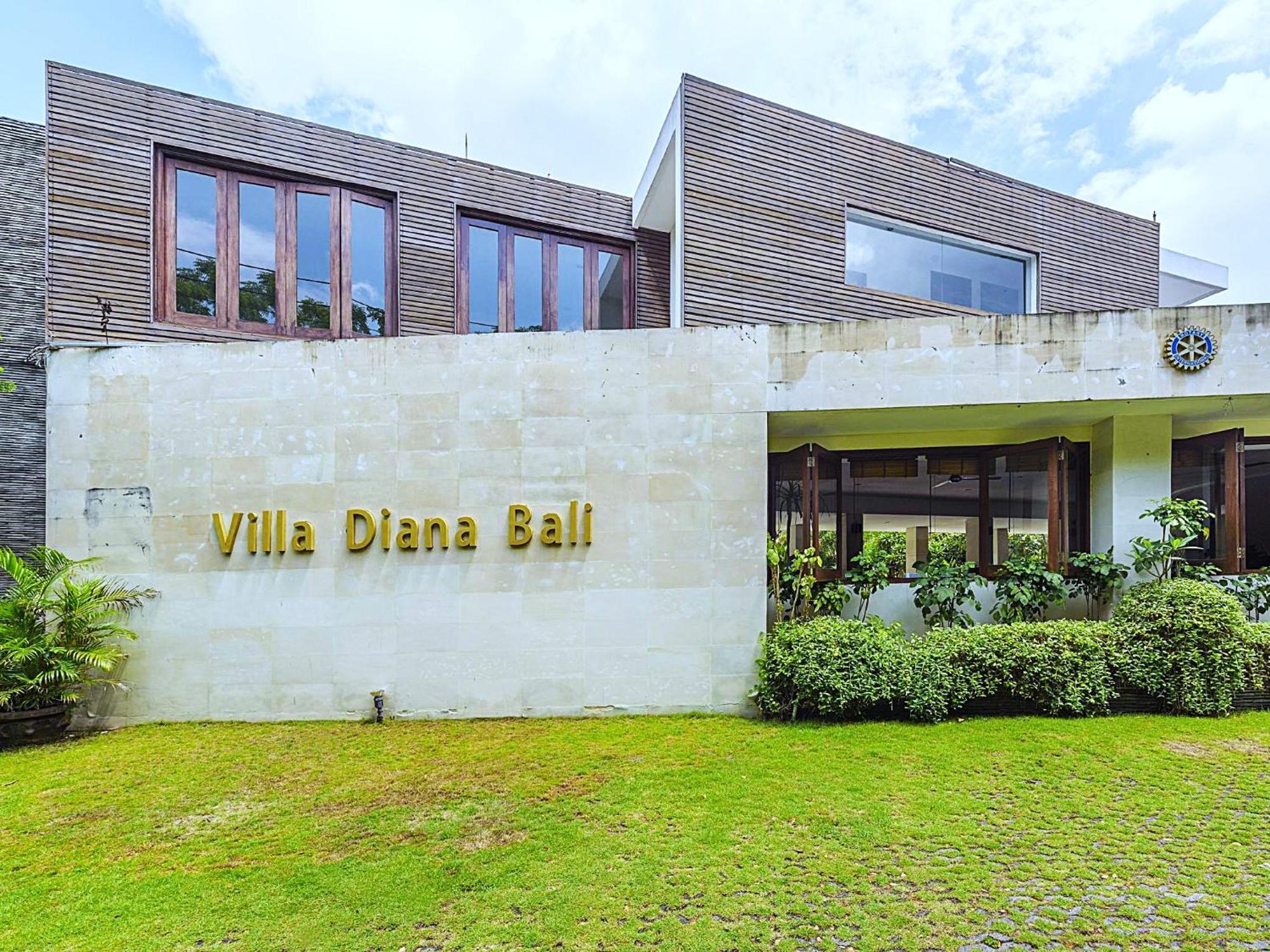 Villa Diana Bali 16 Bedrooms Seminyak  Exterior photo