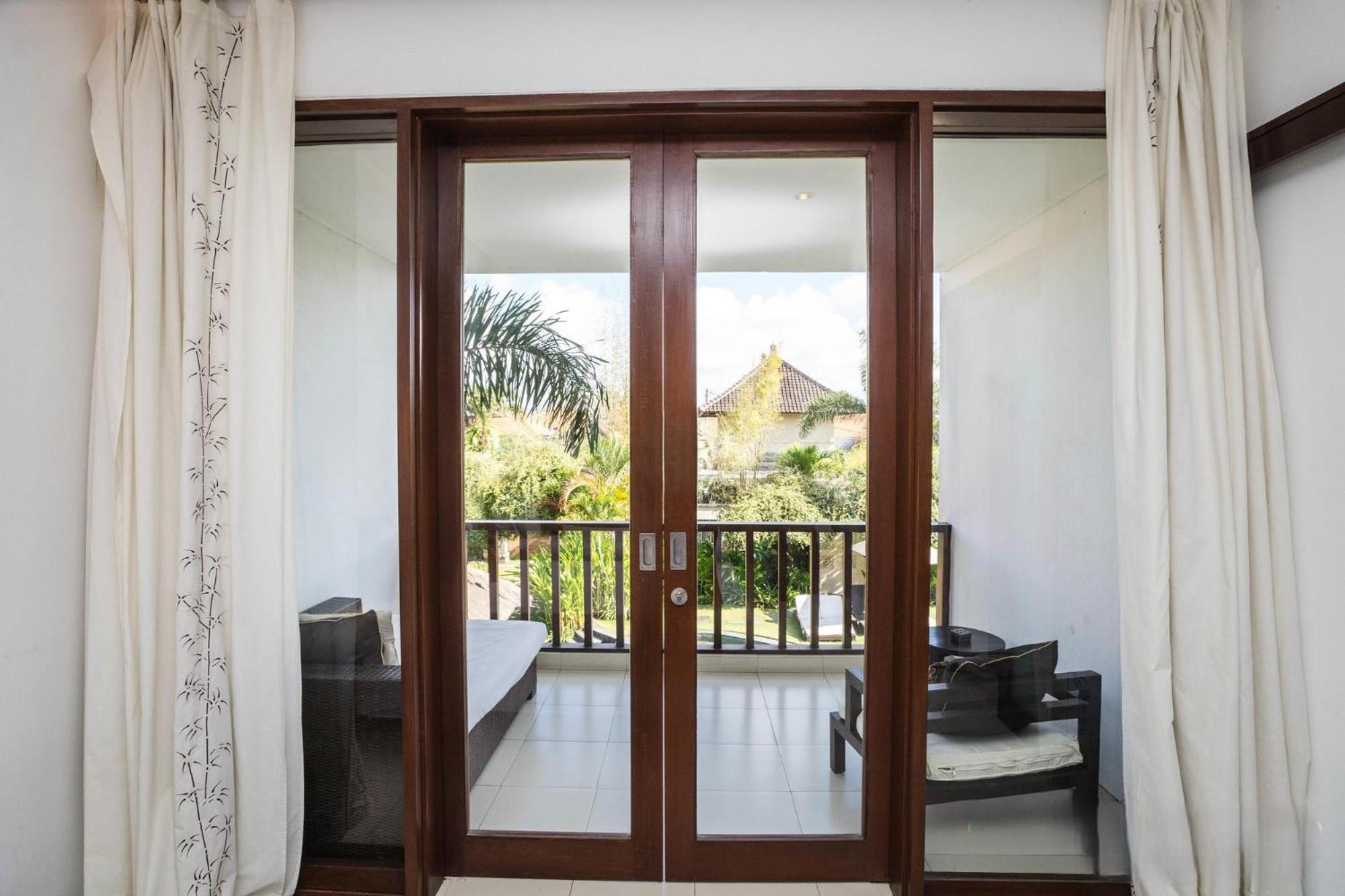 Villa Diana Bali 16 Bedrooms Seminyak  Exterior photo